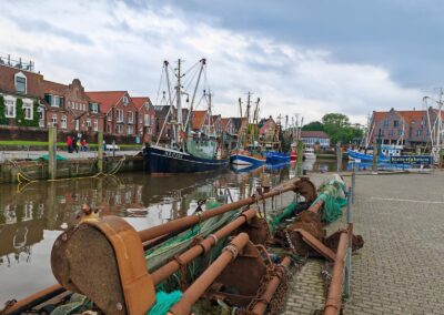 …und dann muss man als Ostfriesland-Kenner natürlich nochmal "eben übern Deich schauen" (Neuharlingersiel)