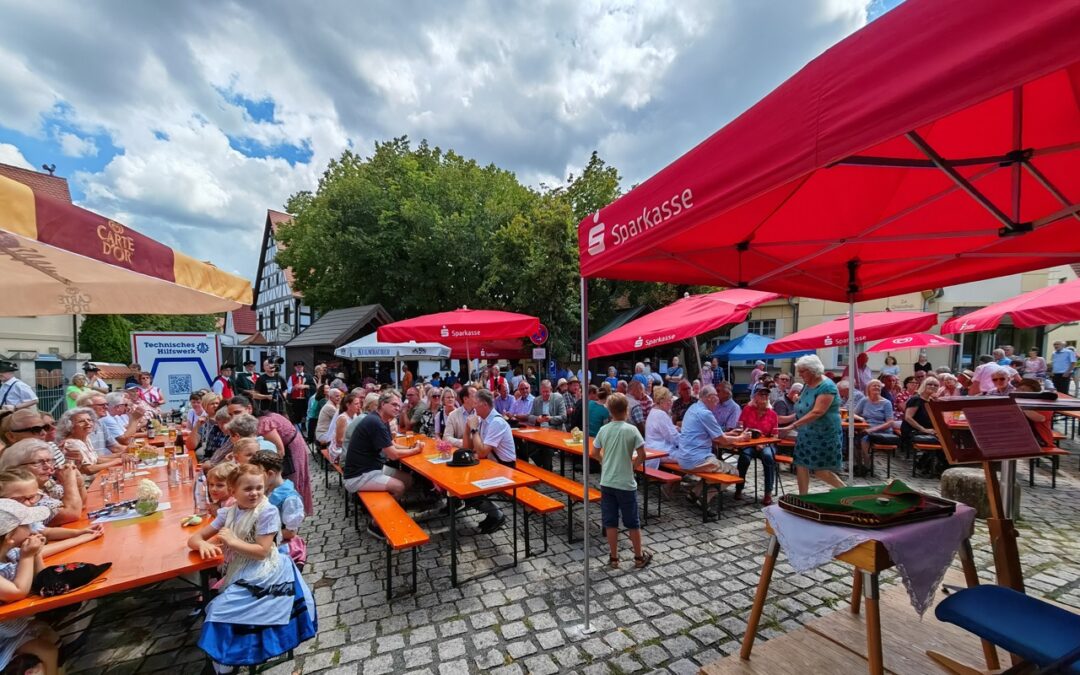 Ausrufung der Tanzlinde Effeltrich (Oberfranken) als eine wunderbar regionaltypische Zeremonie