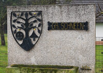 Dicke Eiche Groß Schneen: das wunderschöne Ortswappen mit der Eiche