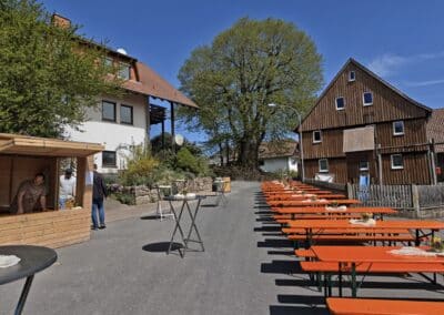 Ausrufung Dorflinde Harbach: die erwartete Teilnehmerzahl (allein 180 Sitzplätze!) ging deutlich über meine Einschätzung hinaus.