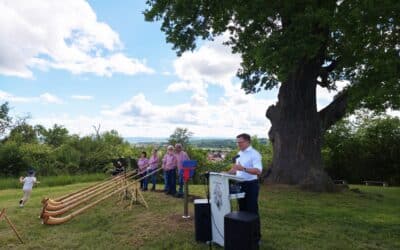 Wunderschöne Ausrufung der Flehmüller-Eiche in Nordhausen mit Bundesumweltminister Schneider