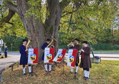 Ausrufung Röthlinde in München: Beginn der Feier (mittwochs um 14 Uhr) mit dem Aufspielen der Mosach Blosn aus Freising